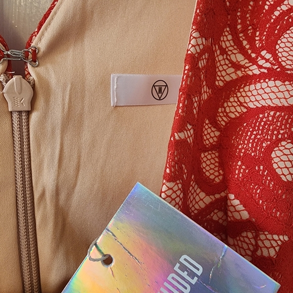 🆕️ Missguided Plunge Skater Dress - Picture 12 of 16